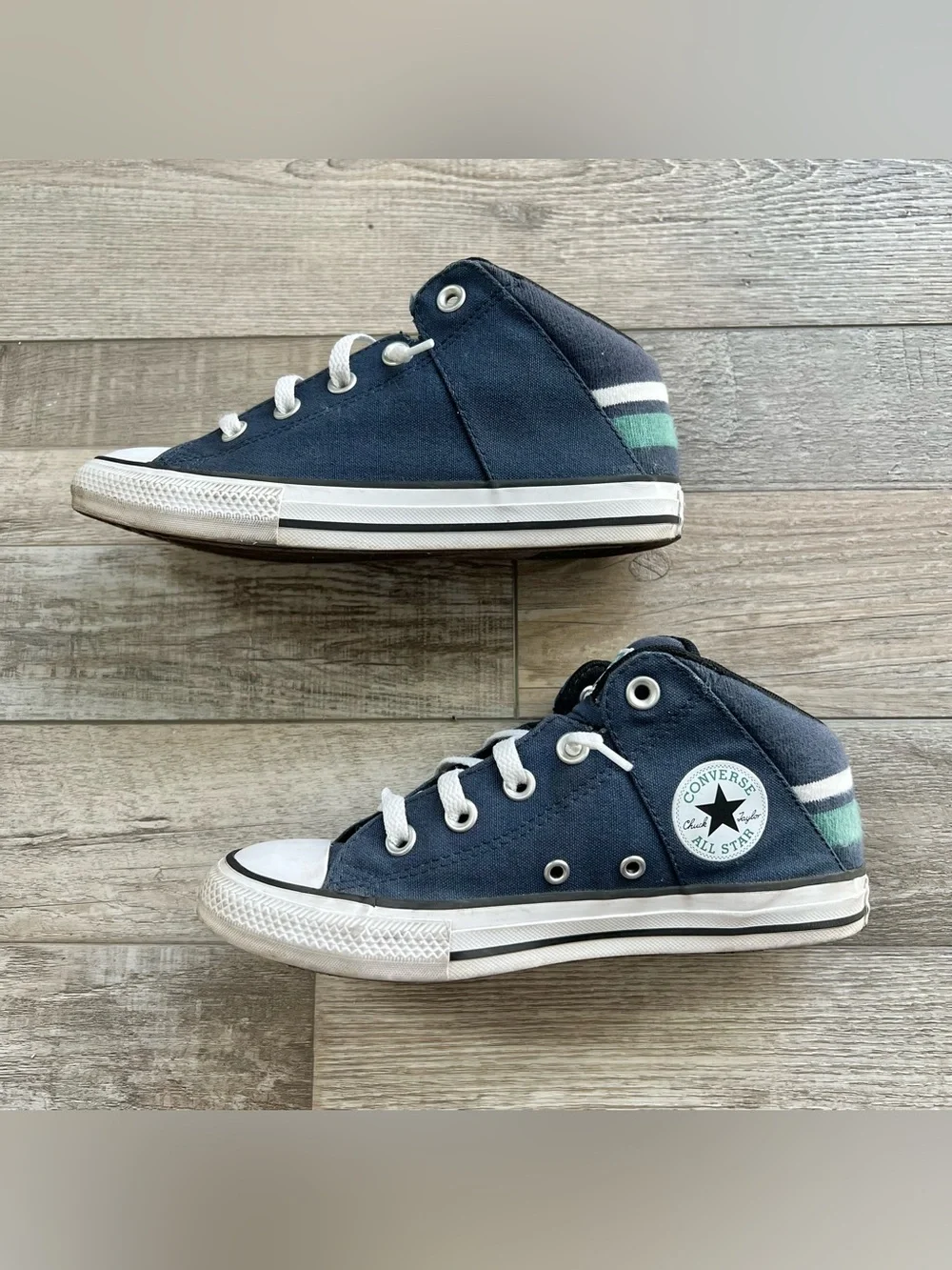 Converse Boys Chuck Taylor All Star Axel Varsity Club Shoes Size 3